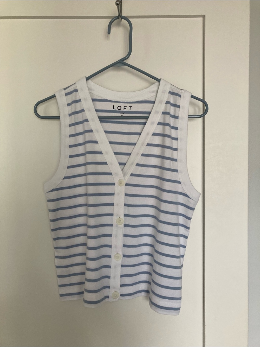 Loft sleeveless button down tank